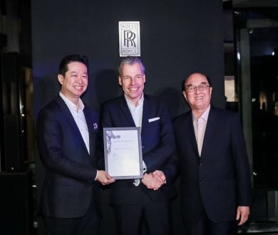 (From left to right) Mr James Hartono, Founder of Shanghai Eurostar Co. Ltd; Mr Torsten Müller-Ötvös, Chief Executive Officer of Rolls-Royce Motor Cars, and Mr Karsono Kwee, Executive Chairman of Eurokars Group at the opening of the Rolls-Royce Motor Cars Dealership in Shanghai in 2019.