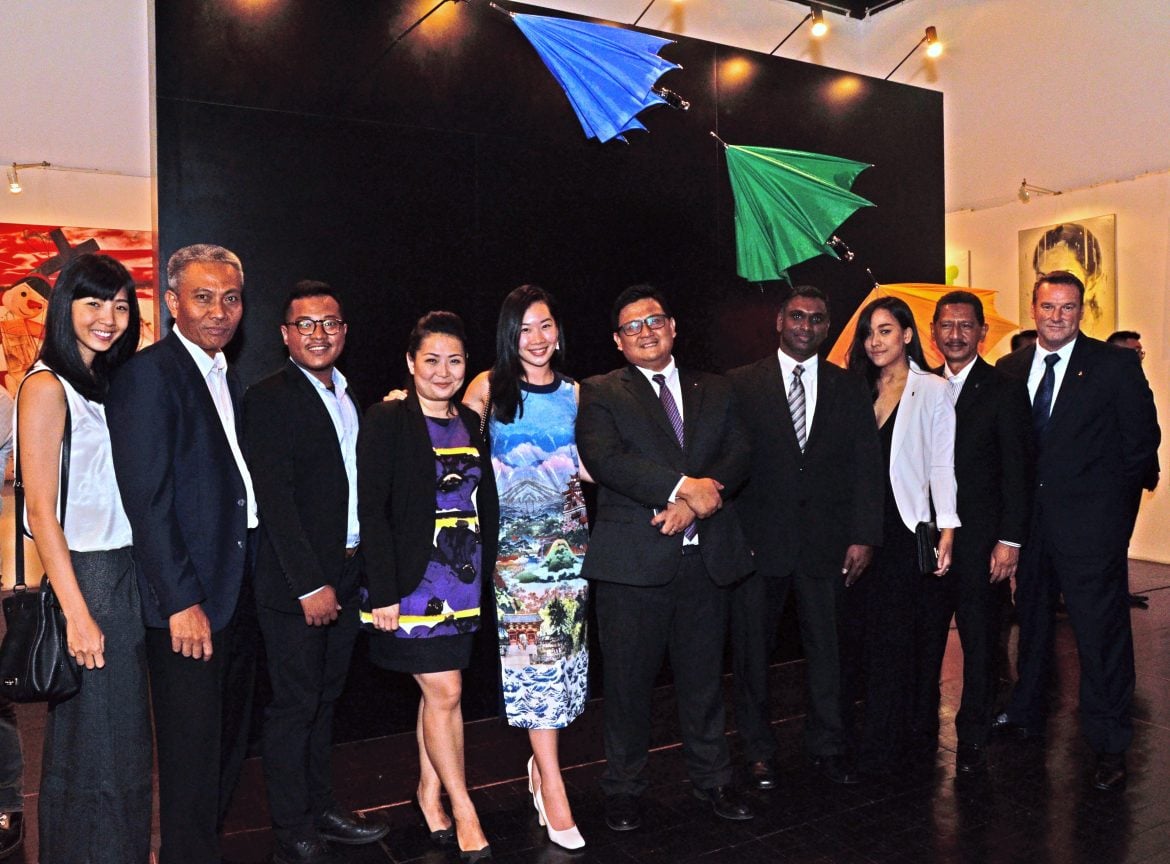 Rolls-Royce Motor Cars APAC and Jakarta Team (from left to right): Ms Firly Budiman, Marketing Executive, Rolls-Royce Motor Cars Jakarta; Mr I Made Sujana, Ownership Services Manager, Rolls-Royce Motor Cars Jakarta; Mr Dimas Haryotedjo, Marketing Executive, Rolls-Royce Motor Cars Jakarta; Ms Cynthia Ratna, Marketing Manager, Rolls-Royce Motor Cars Jakarta; Ms Yvette Yeo, Rolls-Royce Dealer Marketing Specialist, Rolls-Royce Motor Cars APAC; Mr Donny Makalew, General Manager, Rolls-Royce Motor Cars Jakarta; Mr Arunasalam Suppan, Regional Ownership Services Manager, Rolls-Royce Motor Cars Asia Pacific; Ms Chendy Sumera, Public Relations Manager, Rolls-Royce Motor Cars Jakarta; Mr Yudy Widodo, Customer Relations General Manager, PT Eurokars Motor Indonesia, and Mr Greg Baker, Regional Aftersales Manager, Rolls-Royce Motor Cars Asia Pacific